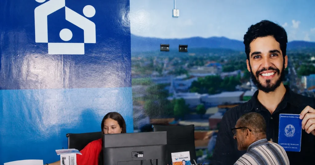 Maricá divulga mais de 200 vagas de emprego e estágio